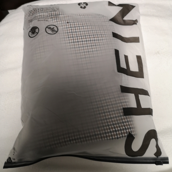 3/$25⭐ High waisted plaid pants - Picture 4 of 4